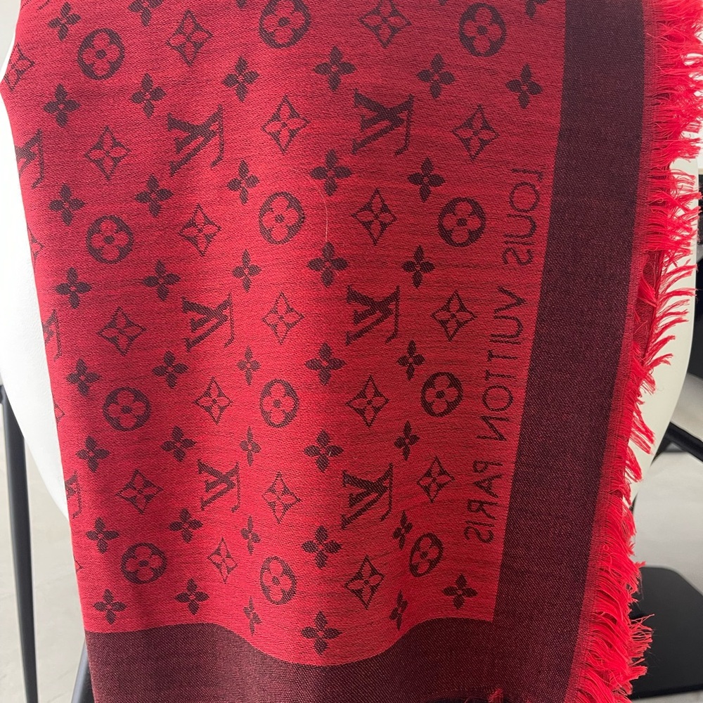 Louis Vuitton Red and Black Monogram shawl,  💯 authentic - Picture 12 of 14